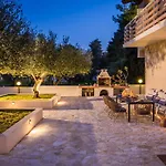 Apartman Malibu &