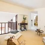 Apartman Malibu & *