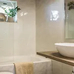 Apartman Malibu & *