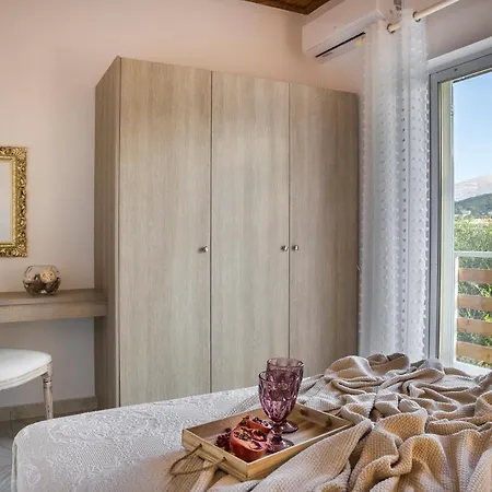 Malibu & Apartment Argostoli (Kefalonia)