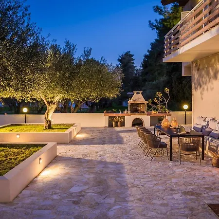 Διαμέρισμα Malibu &