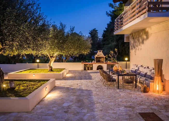 Апартаменты Malibu &