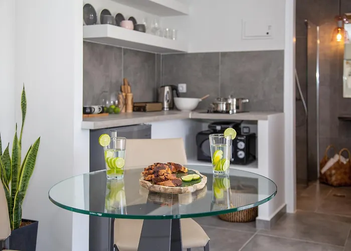 Апартаменты Malibu & *