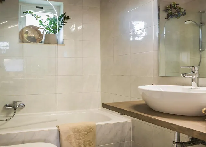 Апартаменты Malibu & *