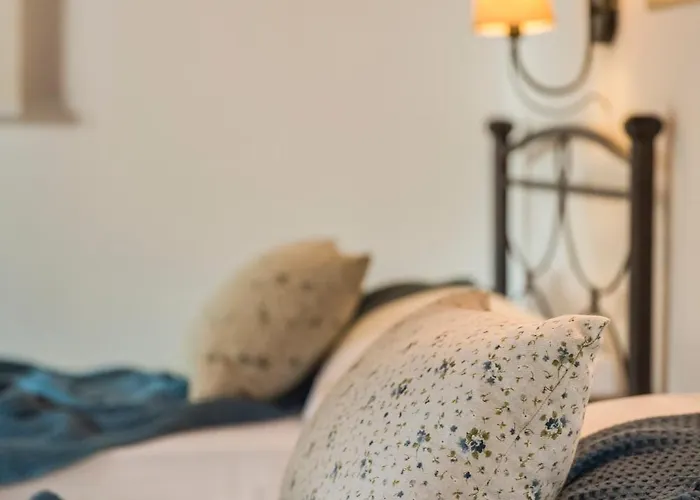 Malibu & Апартаменты Аргостолион